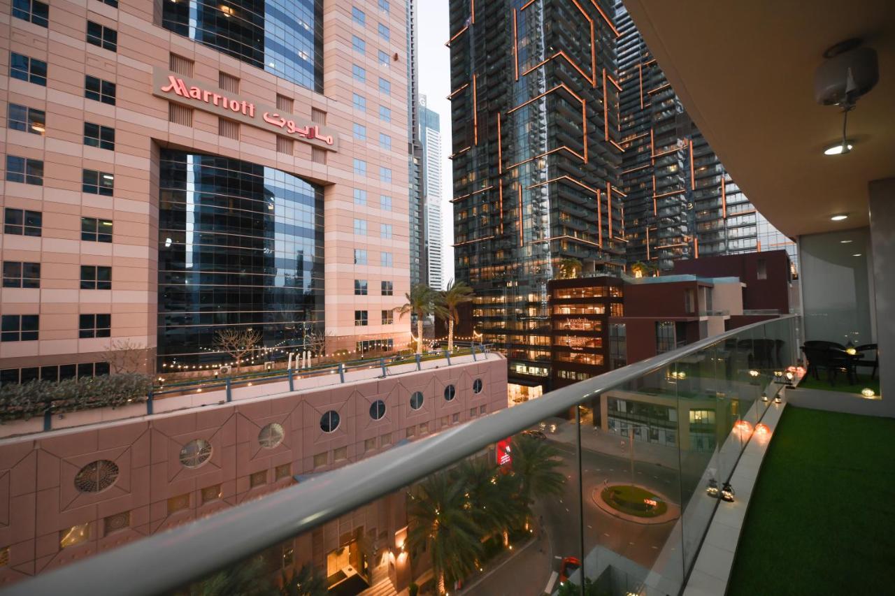 Trinity Holiday Homes - Discover The True Definition Of Luxury At 2Br In Dubai Marina Exterior foto